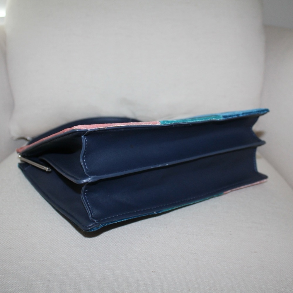 Velvet Colorblock Handbag (Blue/Pink) - Picture 8 of 16